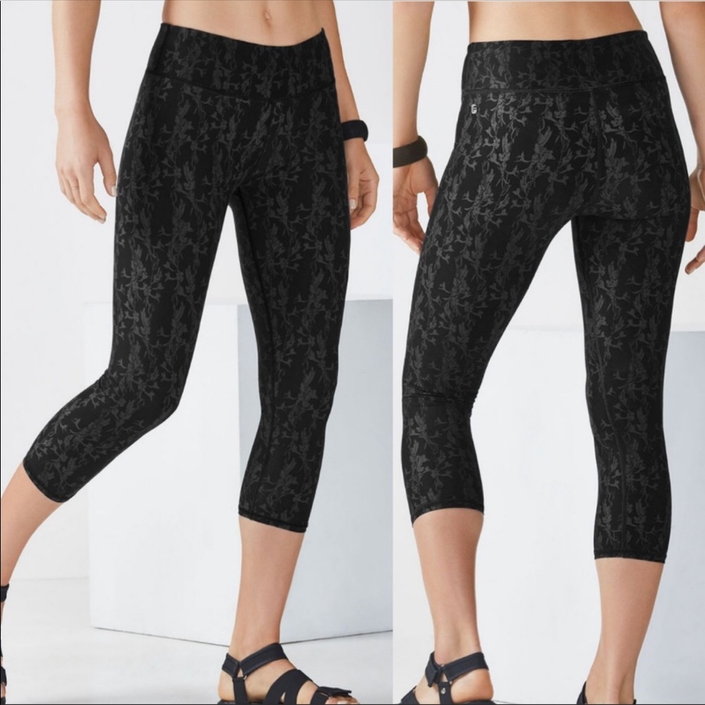 Fabletics Salar Printed Powerhold Capri Leggings